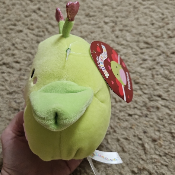 NWT Squishmallows Hadeon the Grasshopper 5" Valentine's Day - Picture 5 of 9